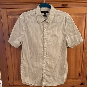 🐷 Michael Kors Slim Fit Short-Sleeve Button-Down in Light Beige
